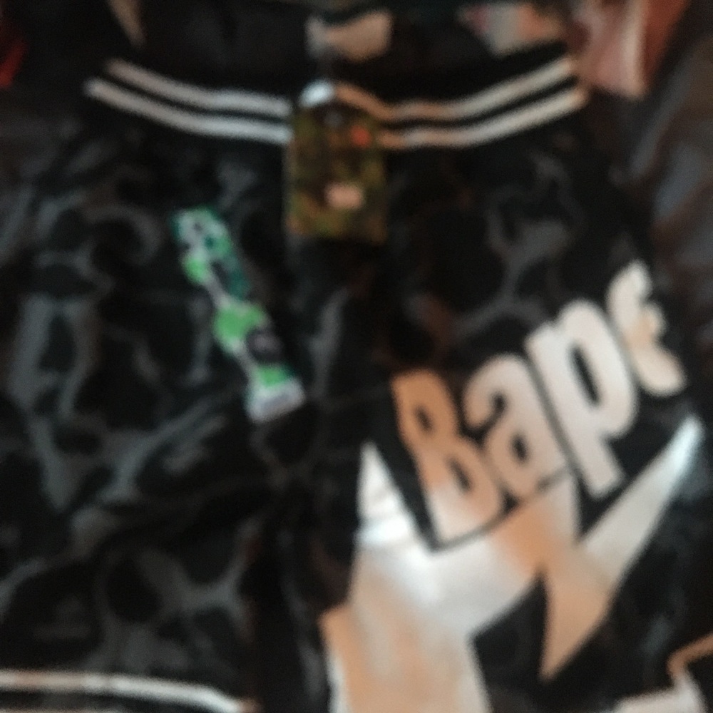 bape star shorts